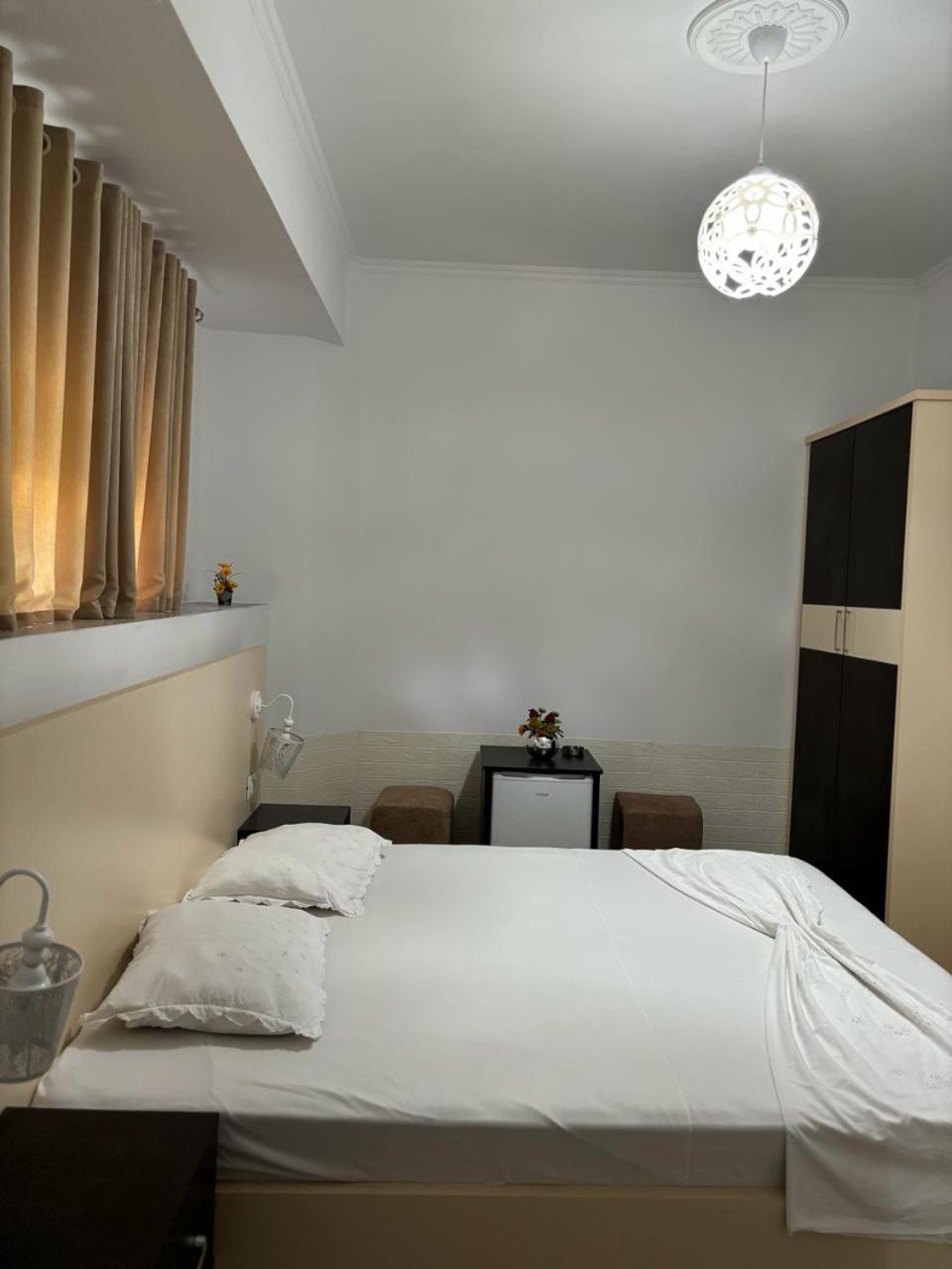 Guest House Adi Hoxha Berat Eksteriør bilde