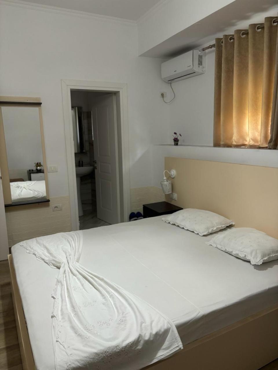 Guest House Adi Hoxha Berat Eksteriør bilde